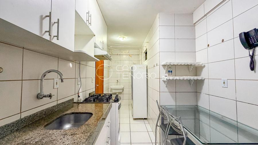 APARTAMENTO COM 2 QUARTOS NO EDIFÍCIO PLATANUS